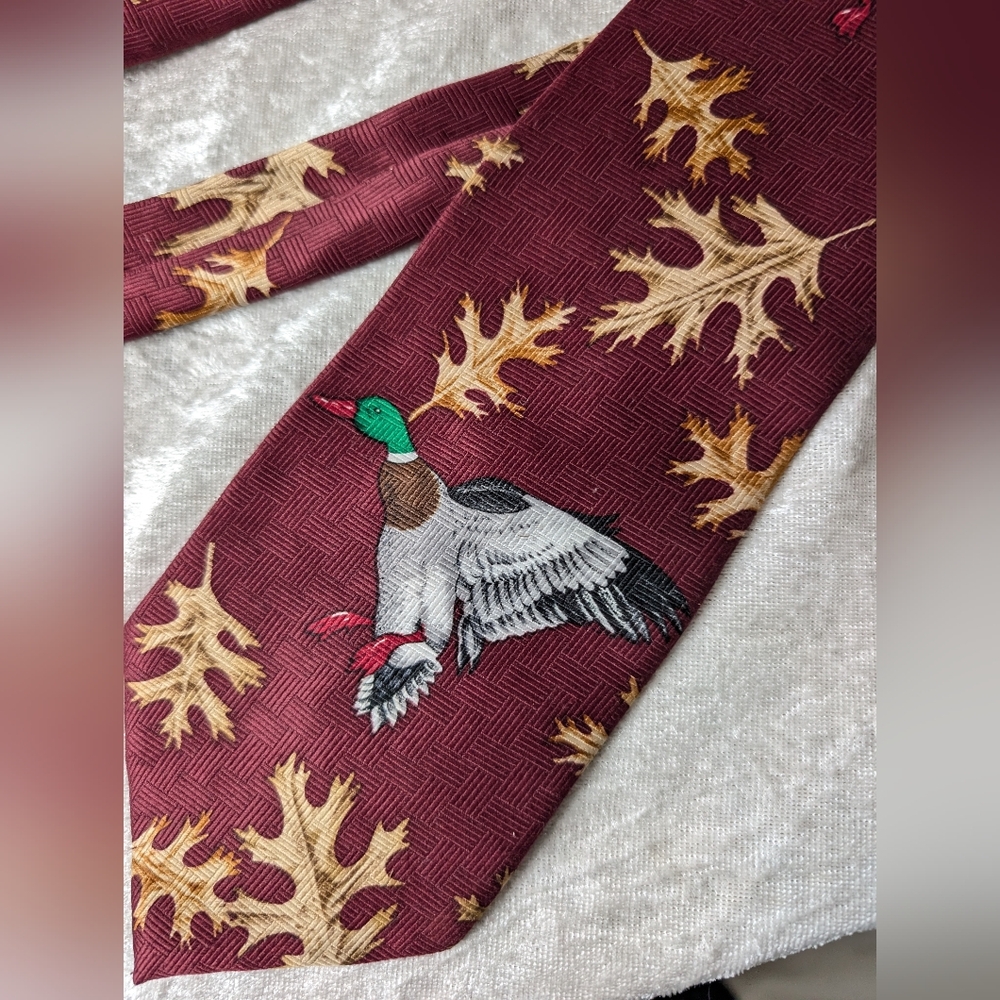 Mallard Tie Vtg Maple Leaf Reed St James Dark Red